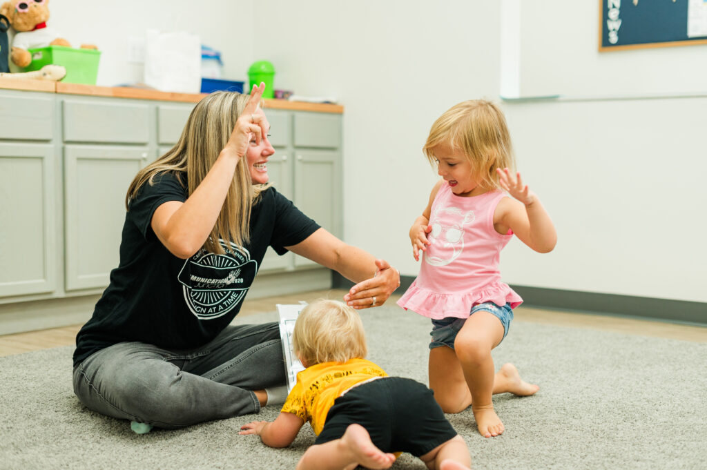 Using Sign Language with Your Toddler that is Talking